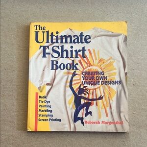 The Ultimate T-Shirt Book